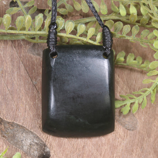 Kawakawa Pounamu Toki