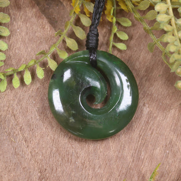 Kawakawa Pounamu Koru