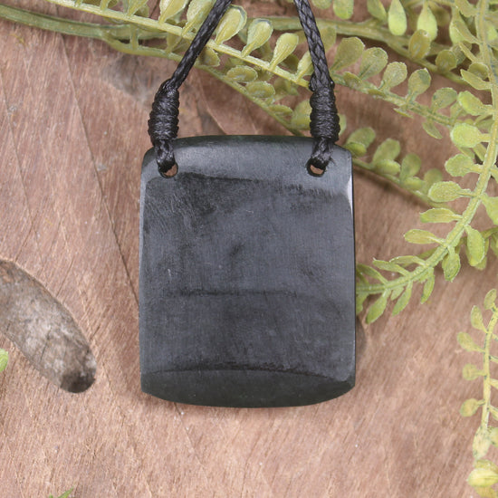 Kawakawa Pounamu Toki