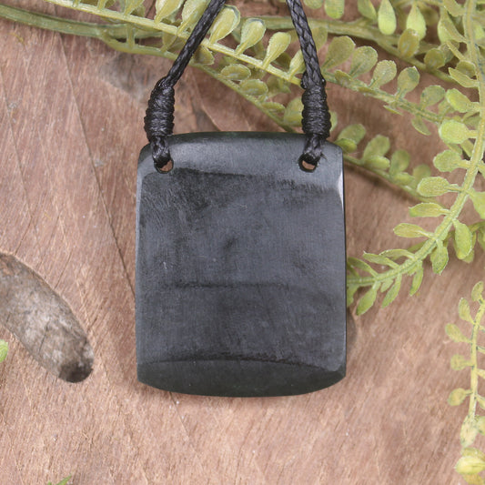 Kawakawa Pounamu Toki