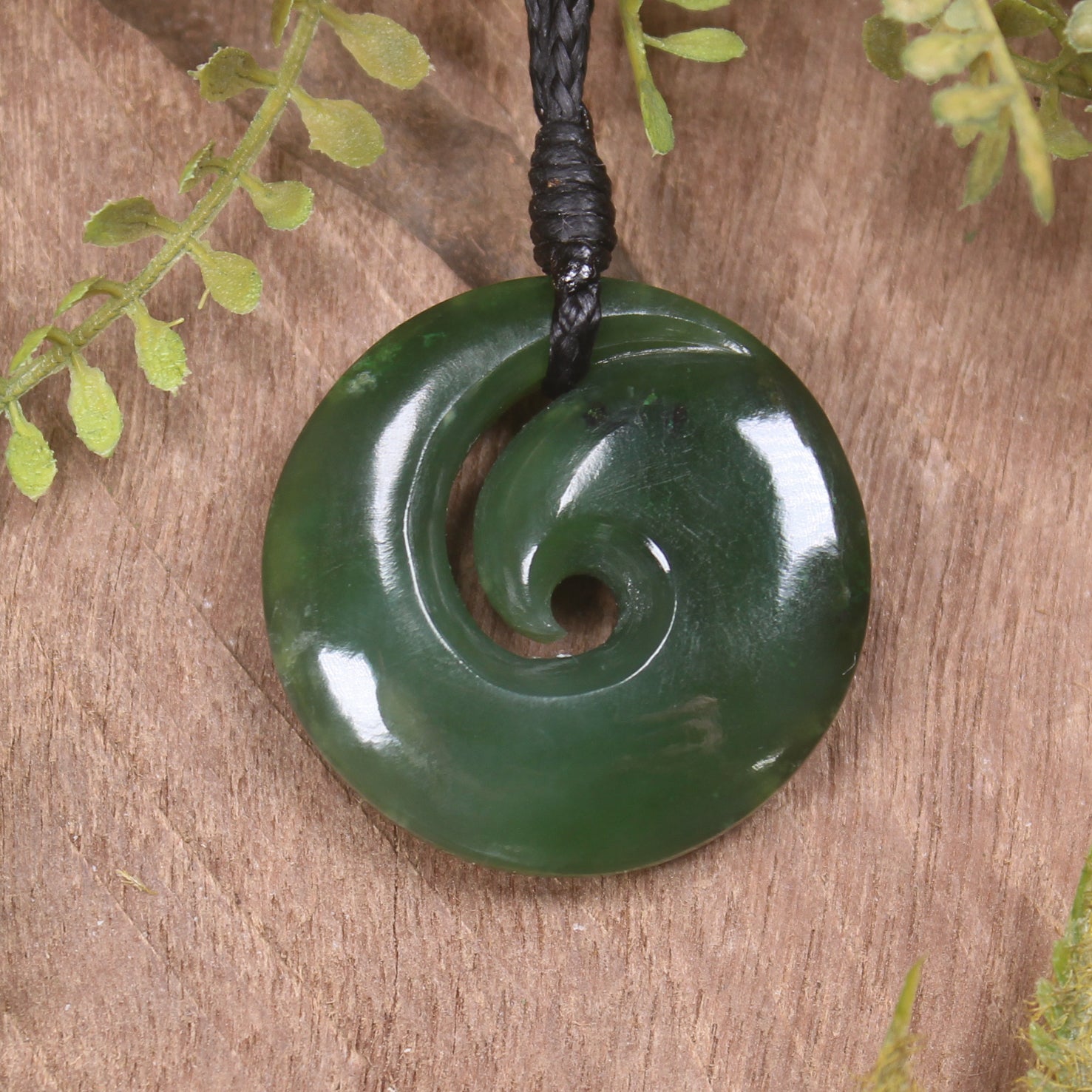 Kawakawa Pounamu Koru