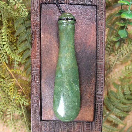 Flower Jade Pounamu Mere Pendant - NZ Greenstone