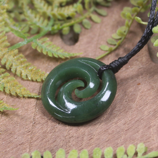 Kawakawa Pounamu Koru