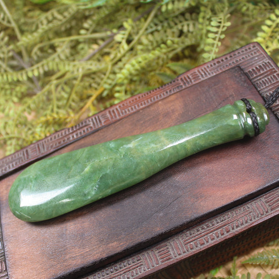 Flower Jade Pounamu Mere Pendant - NZ Greenstone