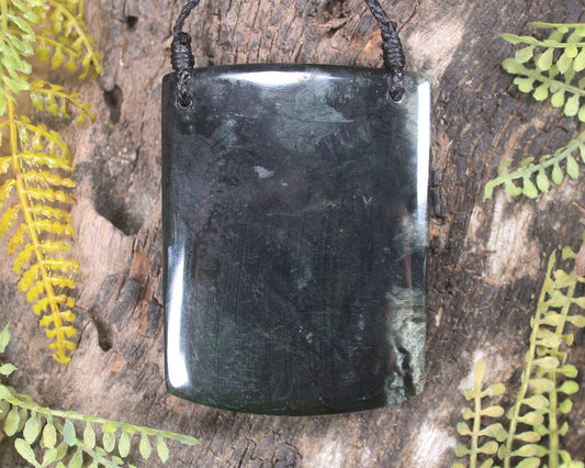 Kawakawa Pounamu Toki