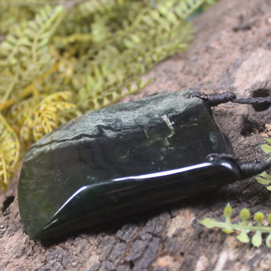 Kawakawa Pounamu Toki