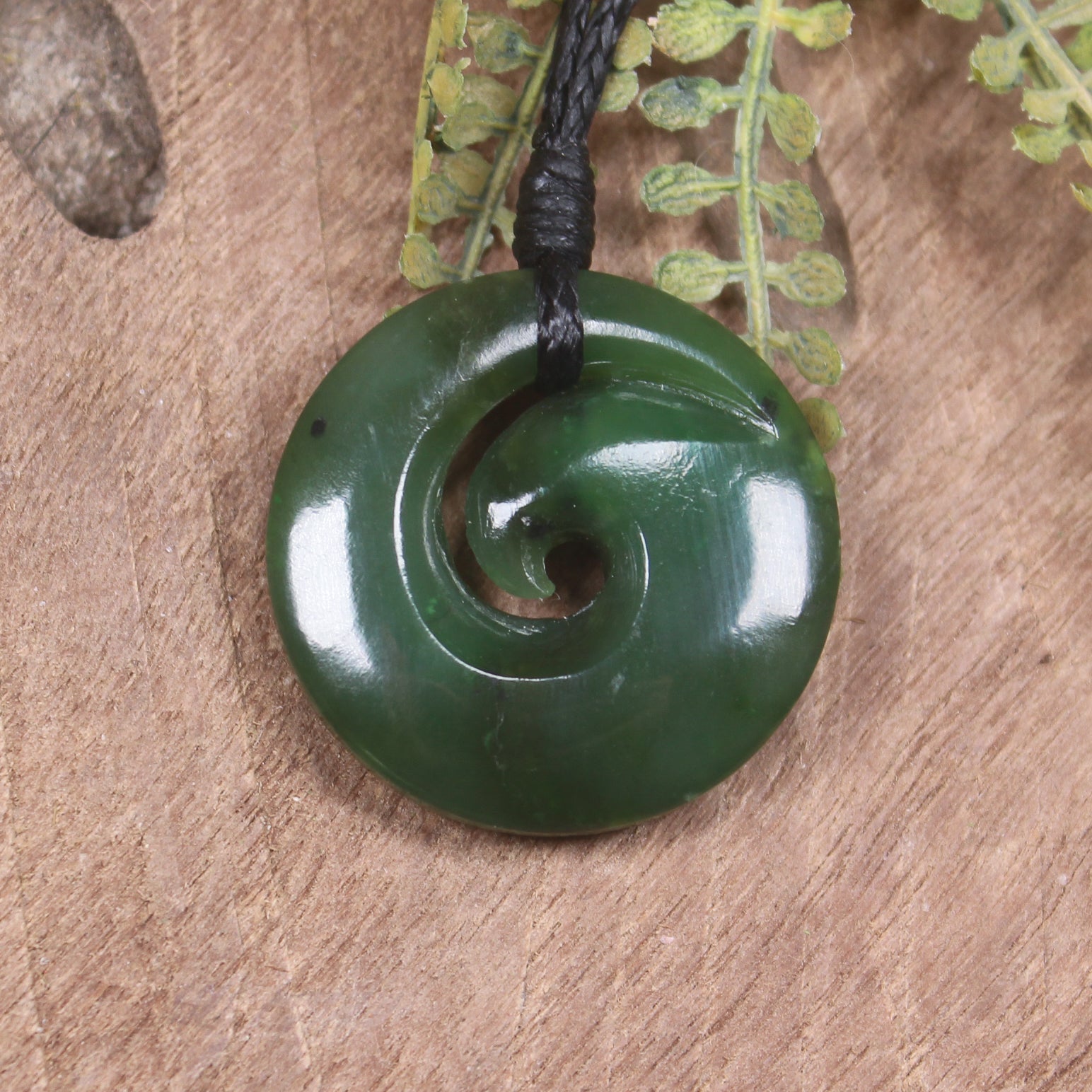 Kawakawa Pounamu Koru