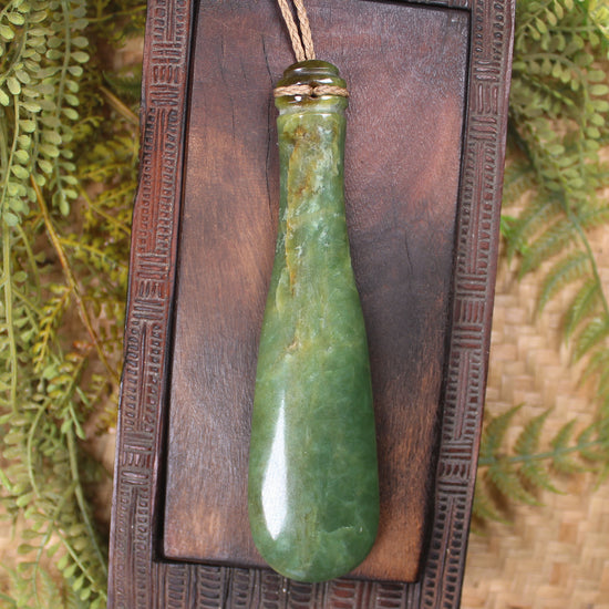 Flower Jade Pounamu Mere Pendant - NZ Greenstone
