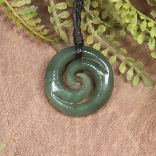Kawakawa Pounamu Koru
