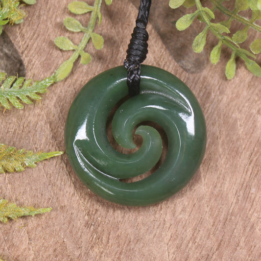 Kawakawa Pounamu Koru