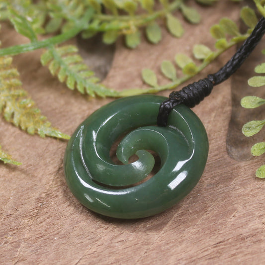 Kawakawa Pounamu Koru