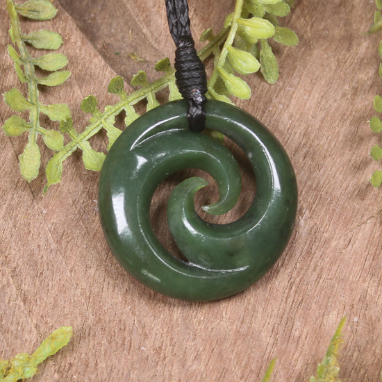 Kawakawa Pounamu Koru
