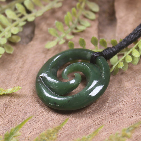 Kawakawa Pounamu Koru