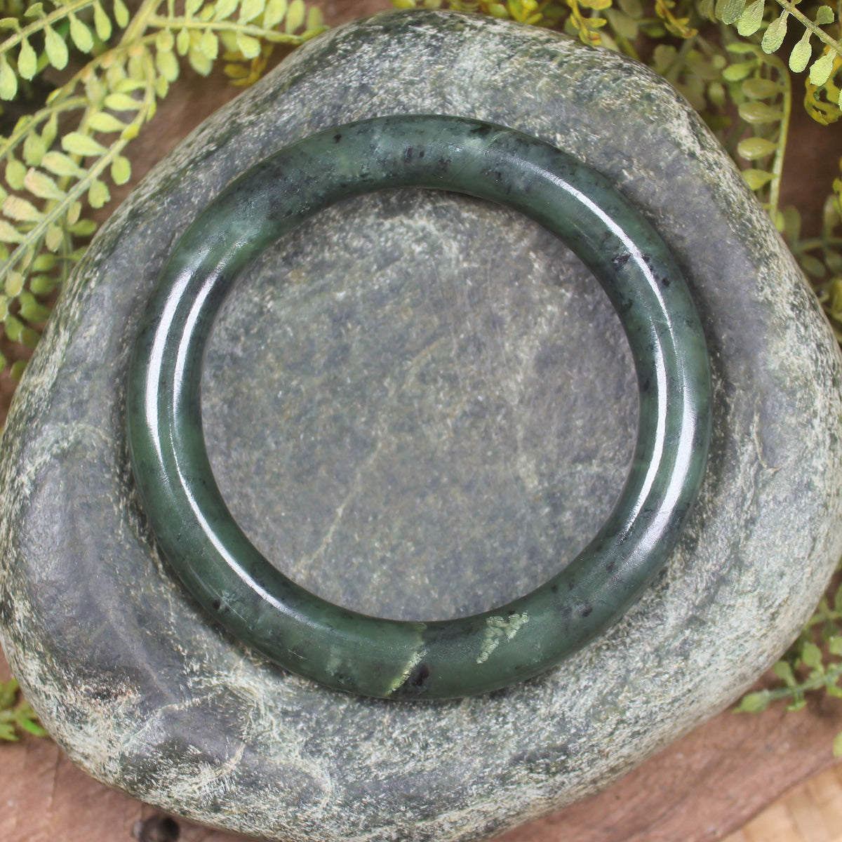 Rimu Pounamu Bangle