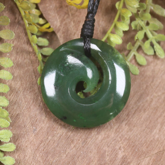 Kawakawa Pounamu Koru