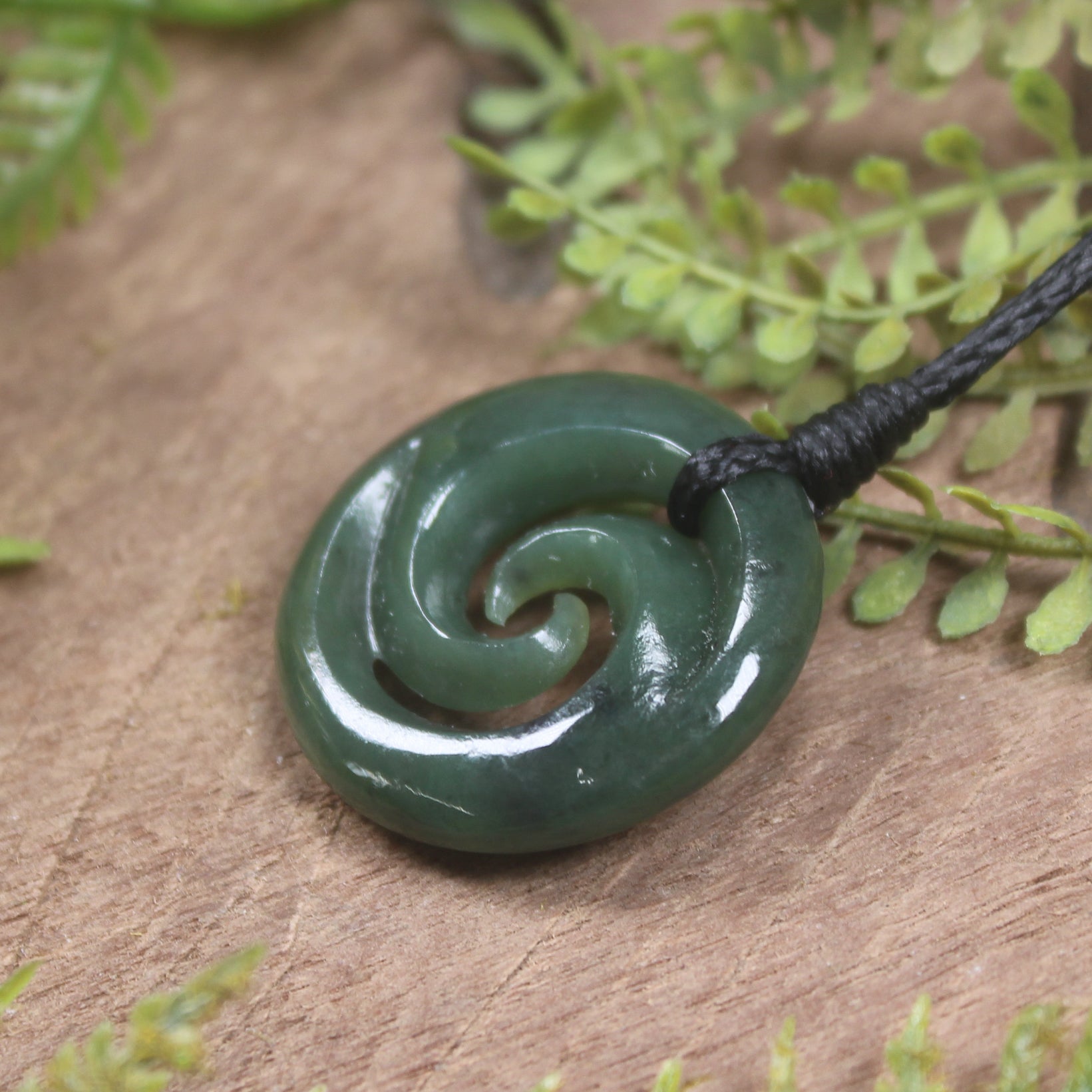 Kawakawa Pounamu Koru