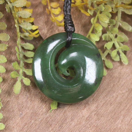 Kawakawa Pounamu Koru
