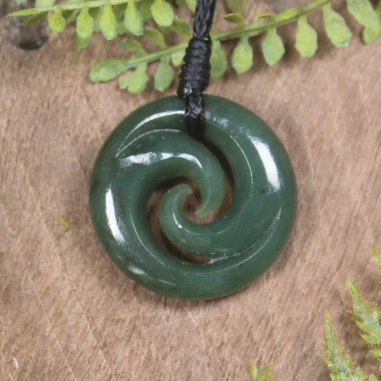 Kawakawa Pounamu Koru