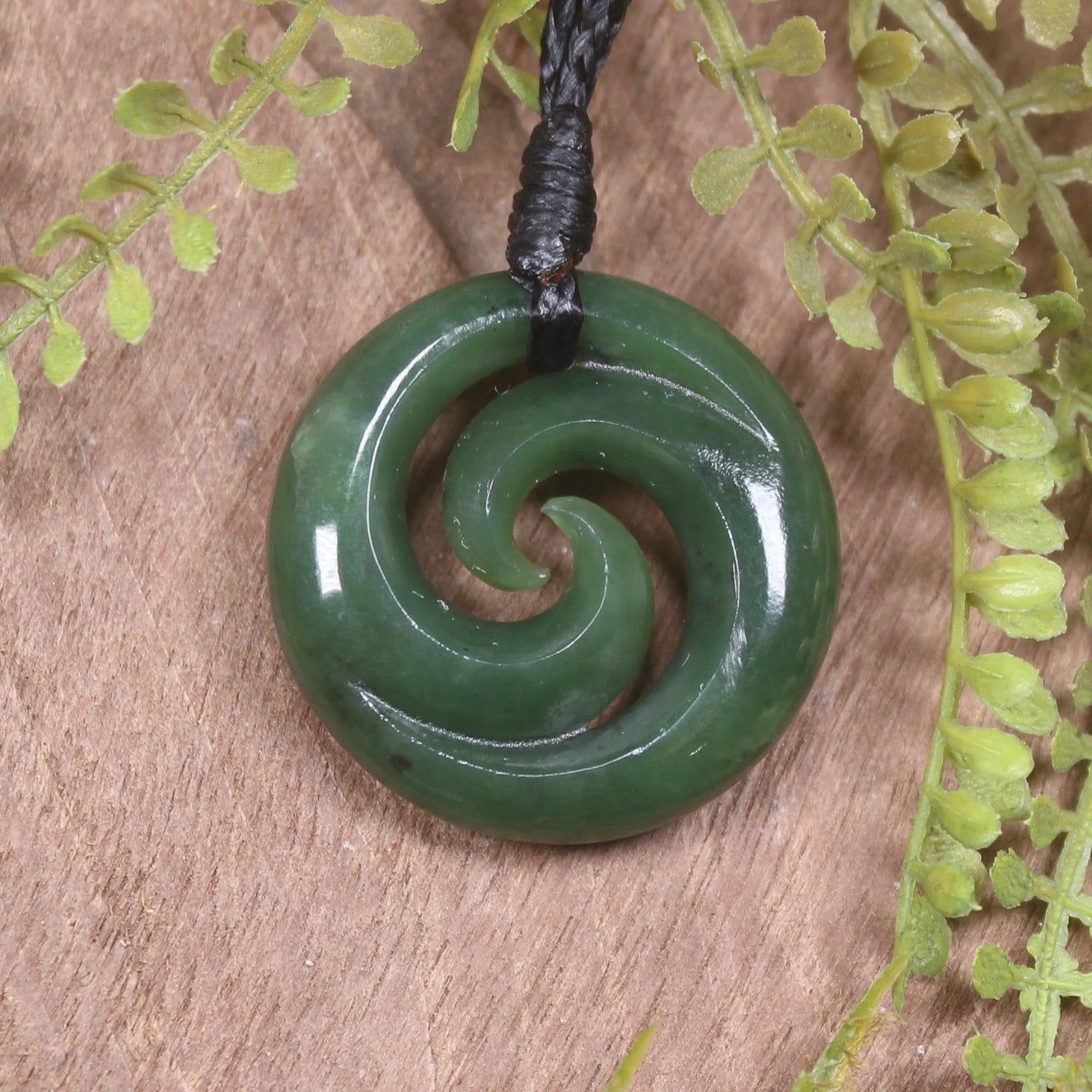 Kawakawa Pounamu Koru