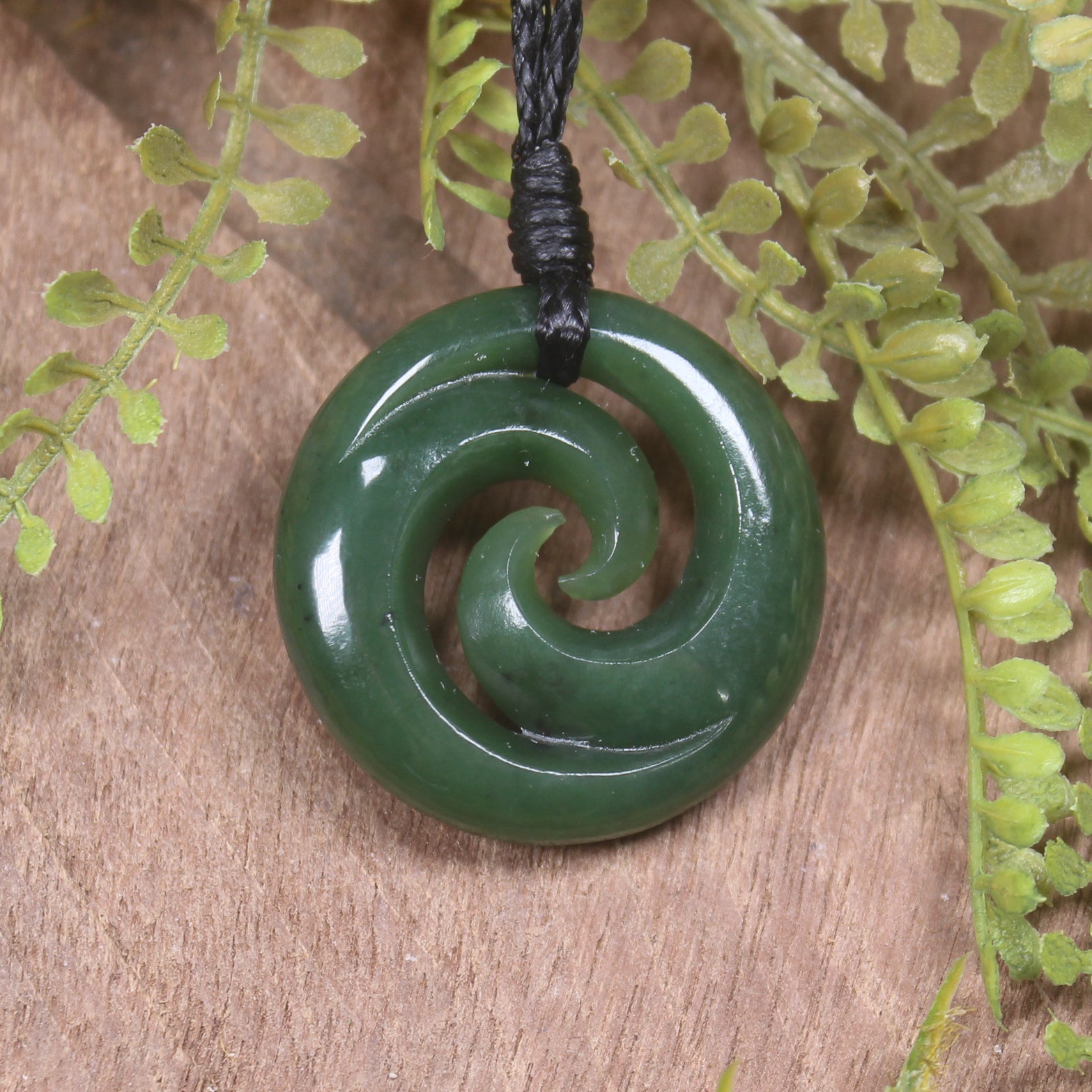 Kawakawa Pounamu Koru