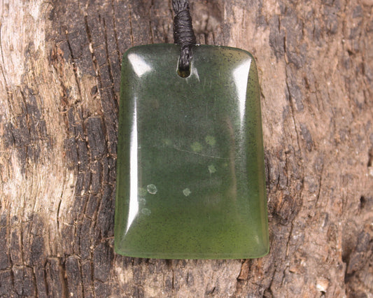 Toki or Adze Pendant carved from Tangiwai Pounamu - NZ Greenstone