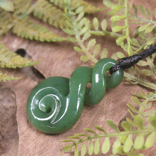 Twist or Pikorua carved from Hapopo Pounamu - NZ Greenstone