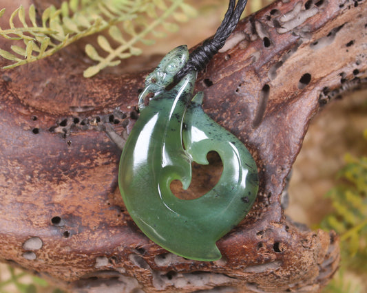 Tangiwai Pounamu Manaia pendant - NZ Greenstone