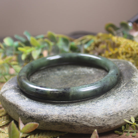 Rimu Pounamu Bangle