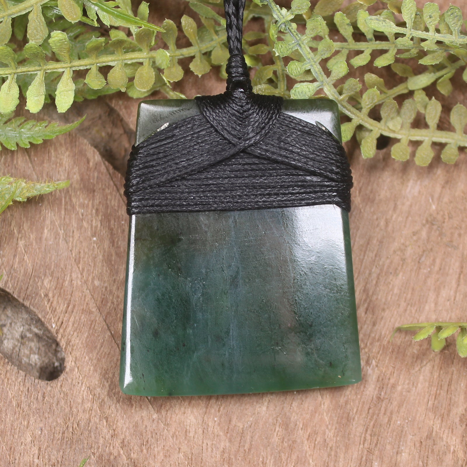 Hapopo Pounamu Toki - NZ Greenstone