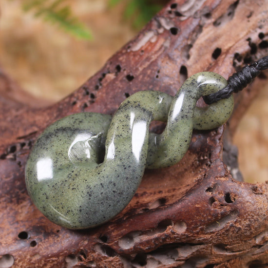 Twist or Pikorua carved from Serpentine