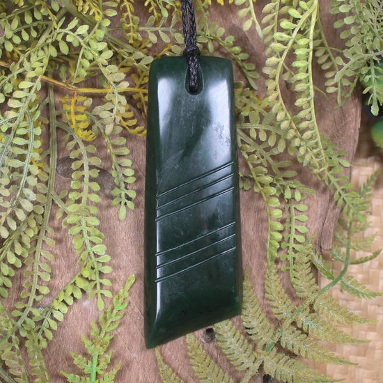 Kawakawa Pounamu Toki