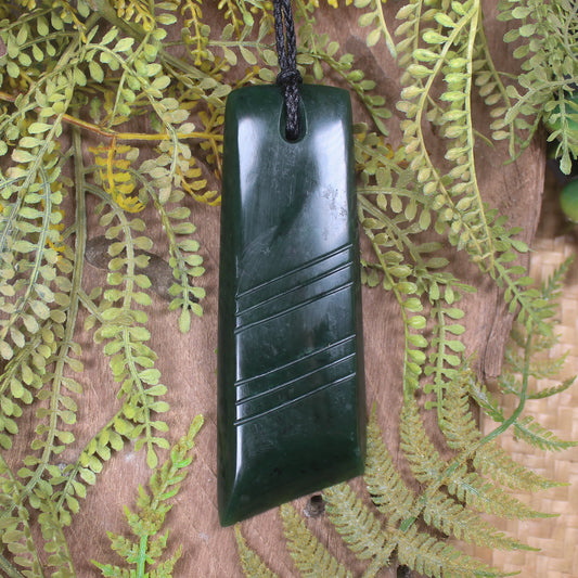 Kawakawa Pounamu Toki