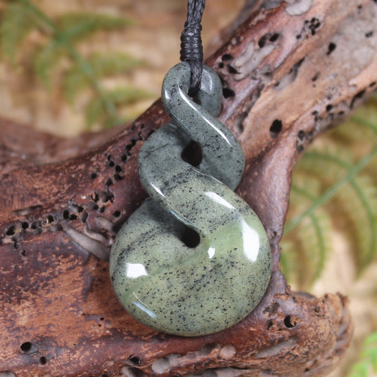 Twist or Pikorua carved from Serpentine