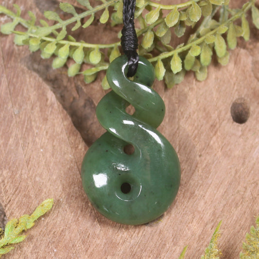 Twist or Pikorua carved from Hapopo Pounamu - NZ Greenstone