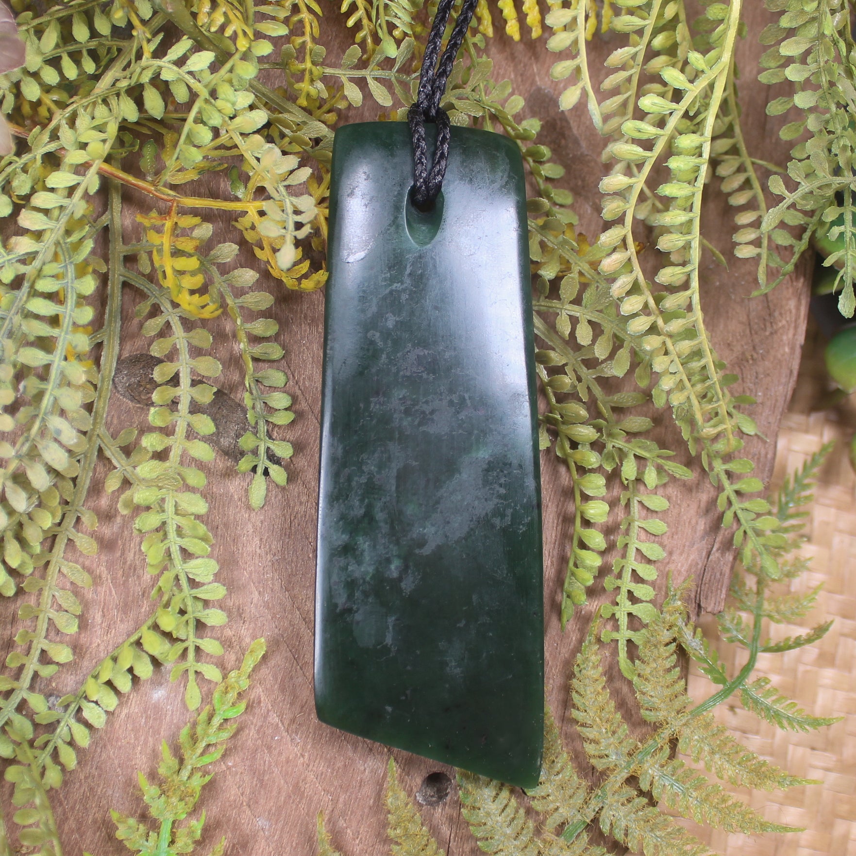 Kawakawa Pounamu Toki