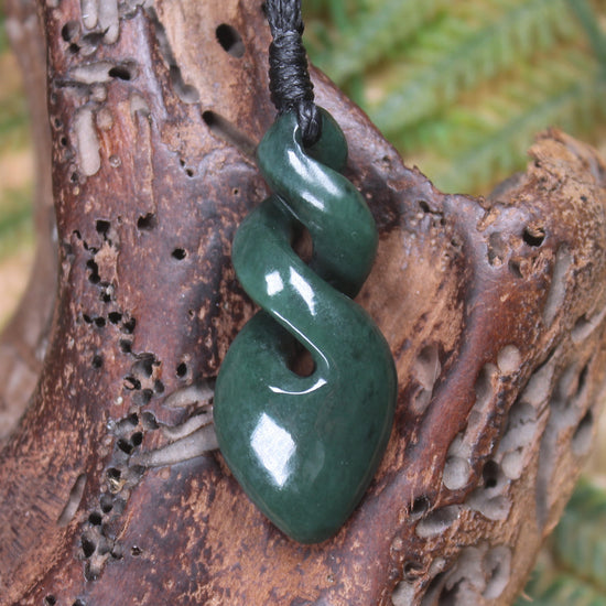 Twist carved from Kawakawa Pounamu - NZ Greenstone