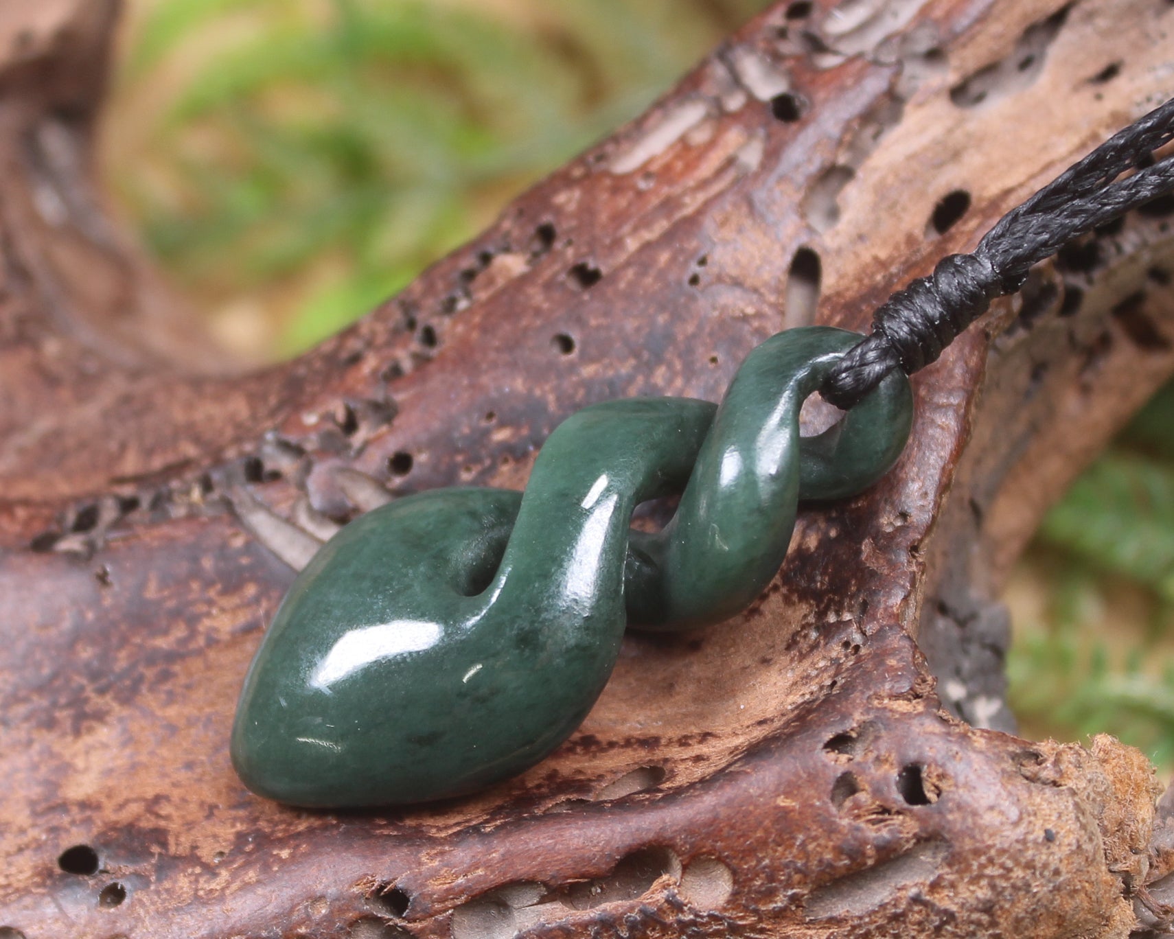 Twist carved from Kawakawa Pounamu - NZ Greenstone