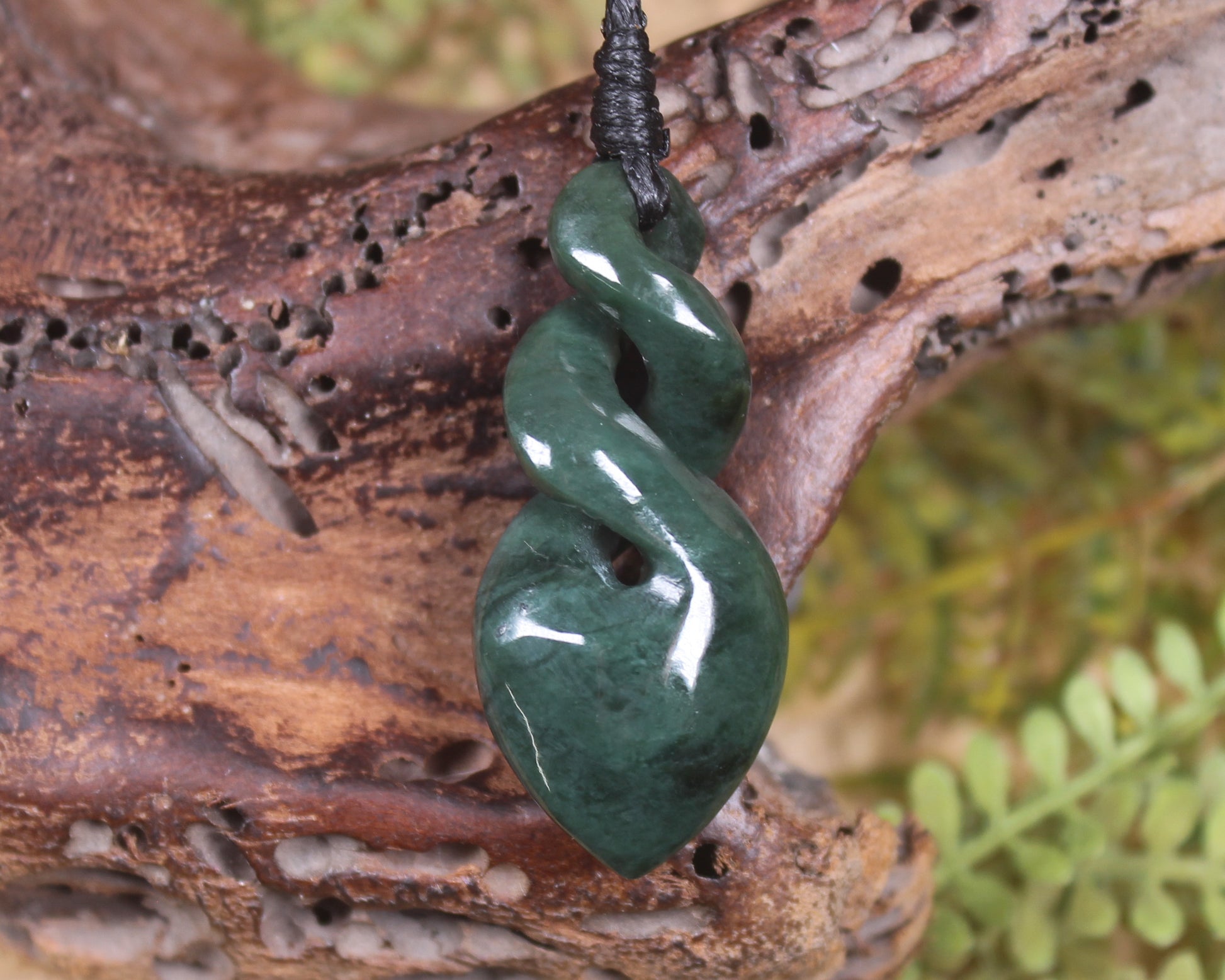 Twist carved from Kawakawa Pounamu - NZ Greenstone