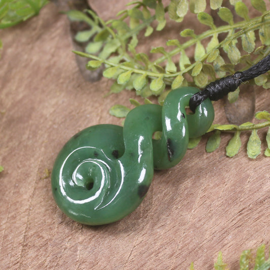 Twist carved from Hapopo Pounamu - NZ Greenstone
