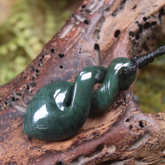 Twist carved from Kawakawa Pounamu - NZ Greenstone