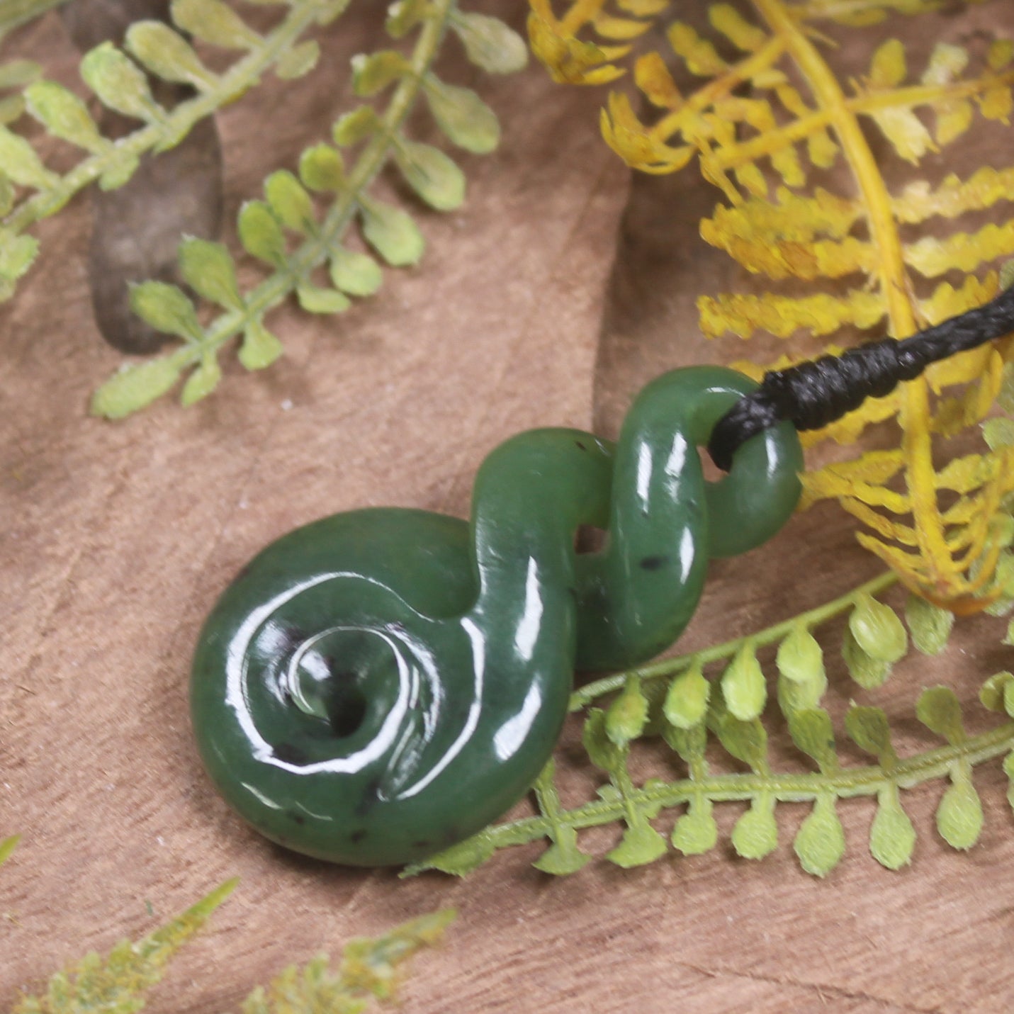 Twist carved from Hapopo Pounamu - NZ Greenstone