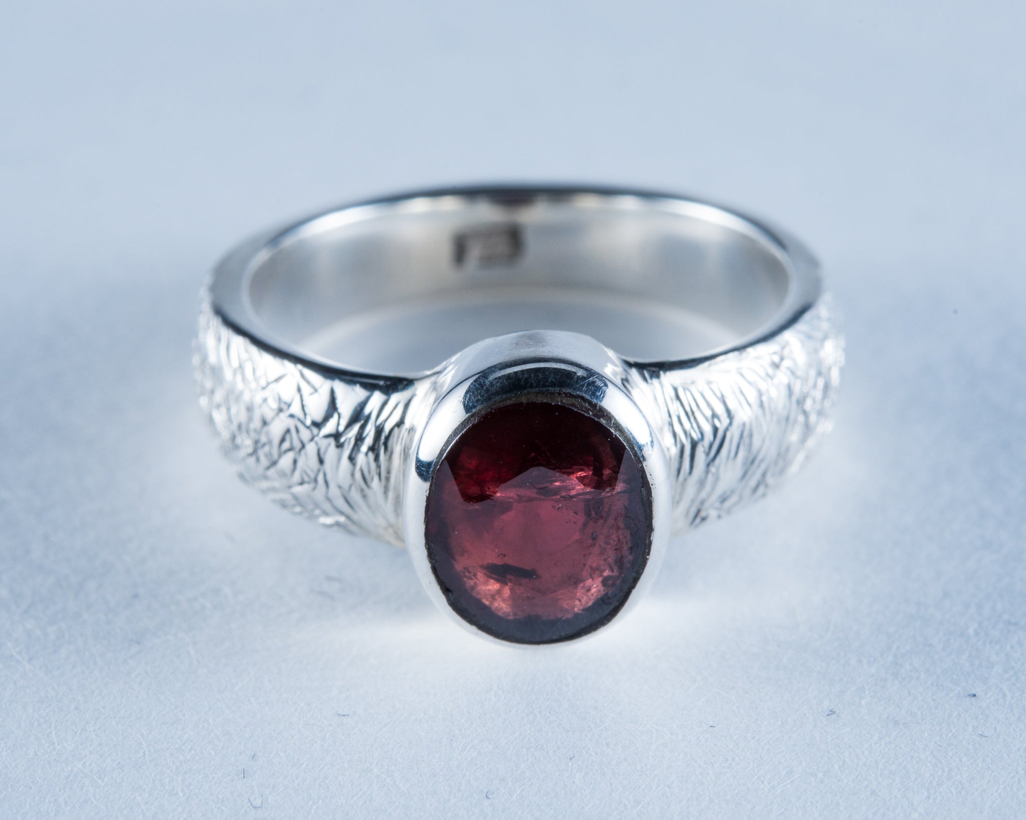 Garnet Sterling Silver Faceted Ring Size 6 (S635)