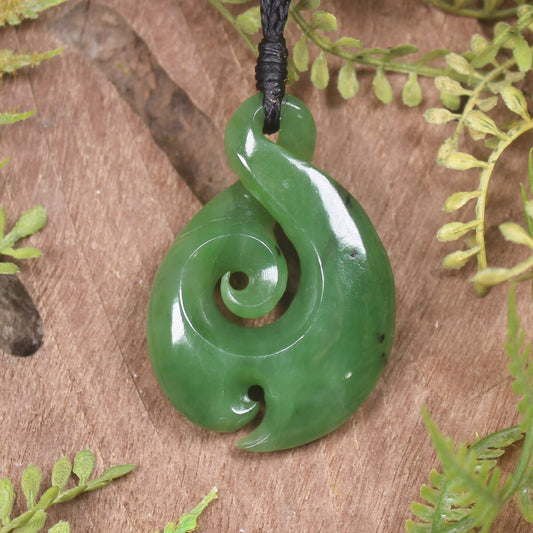 Twist or Pikorua carved from Hapopo Pounamu - NZ Greenstone