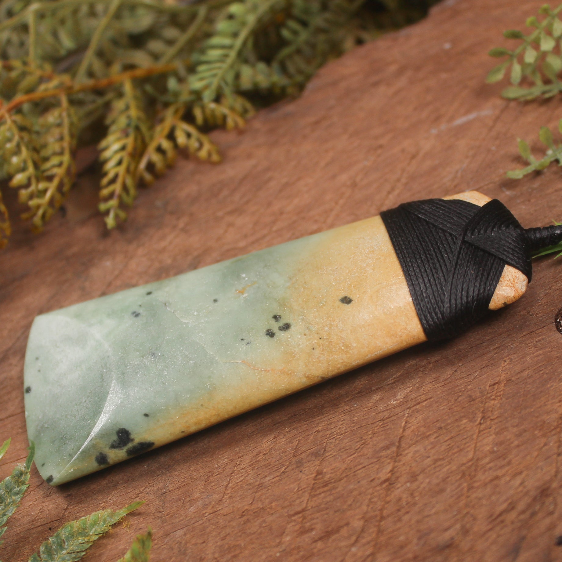Flower Jade Pounamu Toki