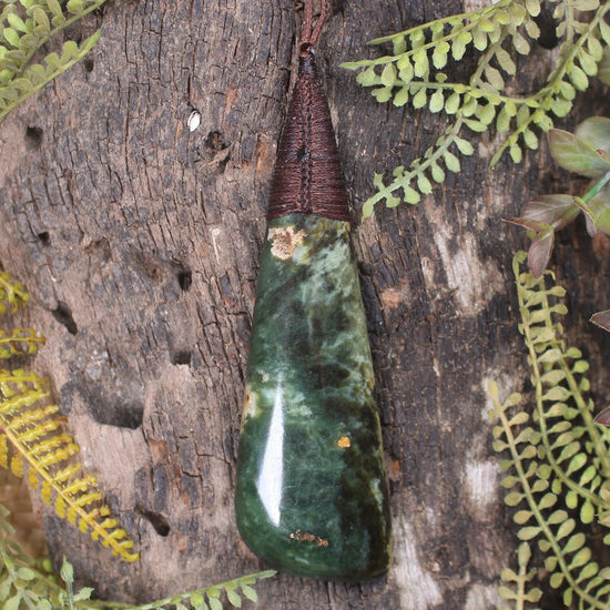 Roimata Teardrop carved from Hapopo Pounamu - NZ Greenstone