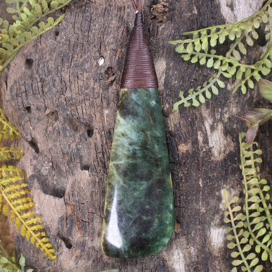 Roimata Teardrop carved from Hapopo Pounamu - NZ Greenstone