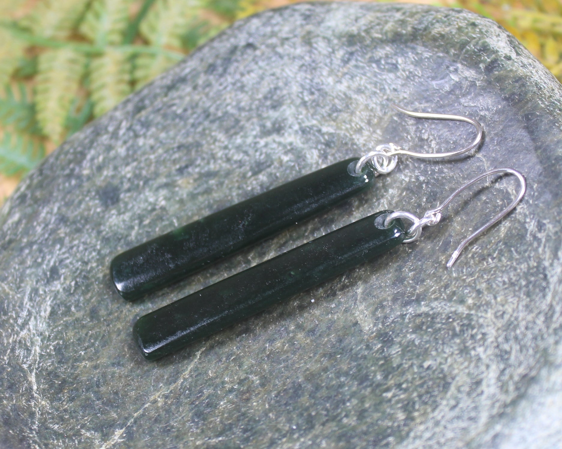 Roimata or Teardrop earrings carved from Kawakawa Pounamu - NZ Greenstone