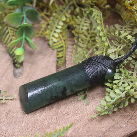 Rimu Pounamu Toki - NZ Greenstone