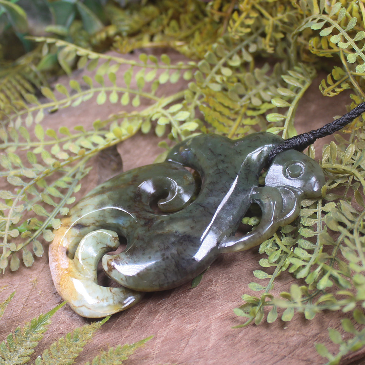 Manaia pendant carved from Rimu Pounamu - NZ Greenstone