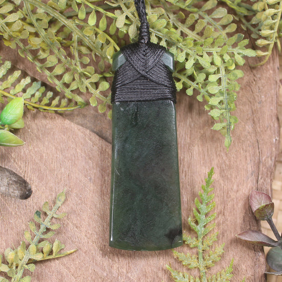 Rimu Pounamu Toki - NZ Greenstone